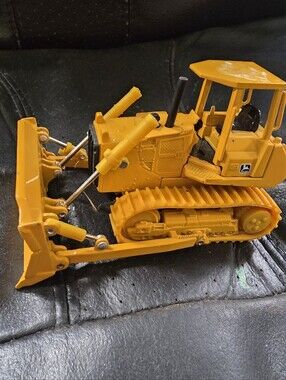 ERTL 1/50 Scale John Deere 850C Dozer/Bulldozer die cast Tractor